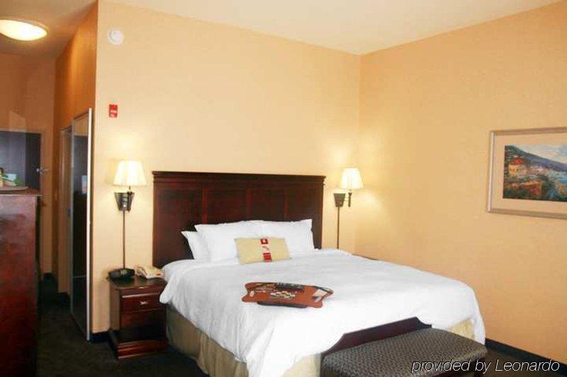 Hampton Inn & Suites Nacogdoches Bilik gambar